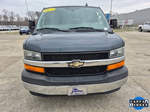 Used 2017 Chevrolet Express 3500 LT w/ LT Preferred Equipment Group image 2