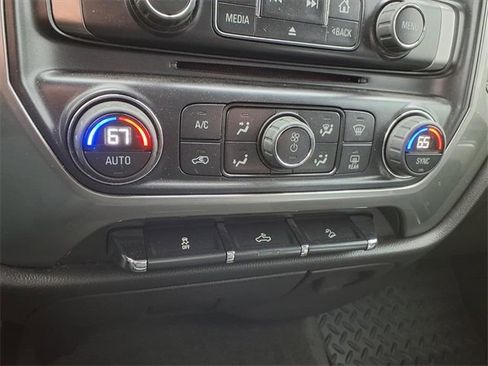 Used 2015 Chevrolet Silverado 2500 LT w/ LT Convenience Package image 7