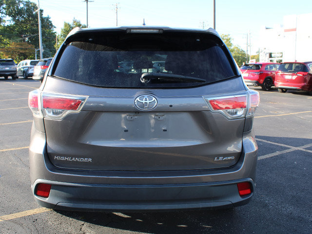 Used 2015 Toyota Highlander Plus AWD/4WD image 6
