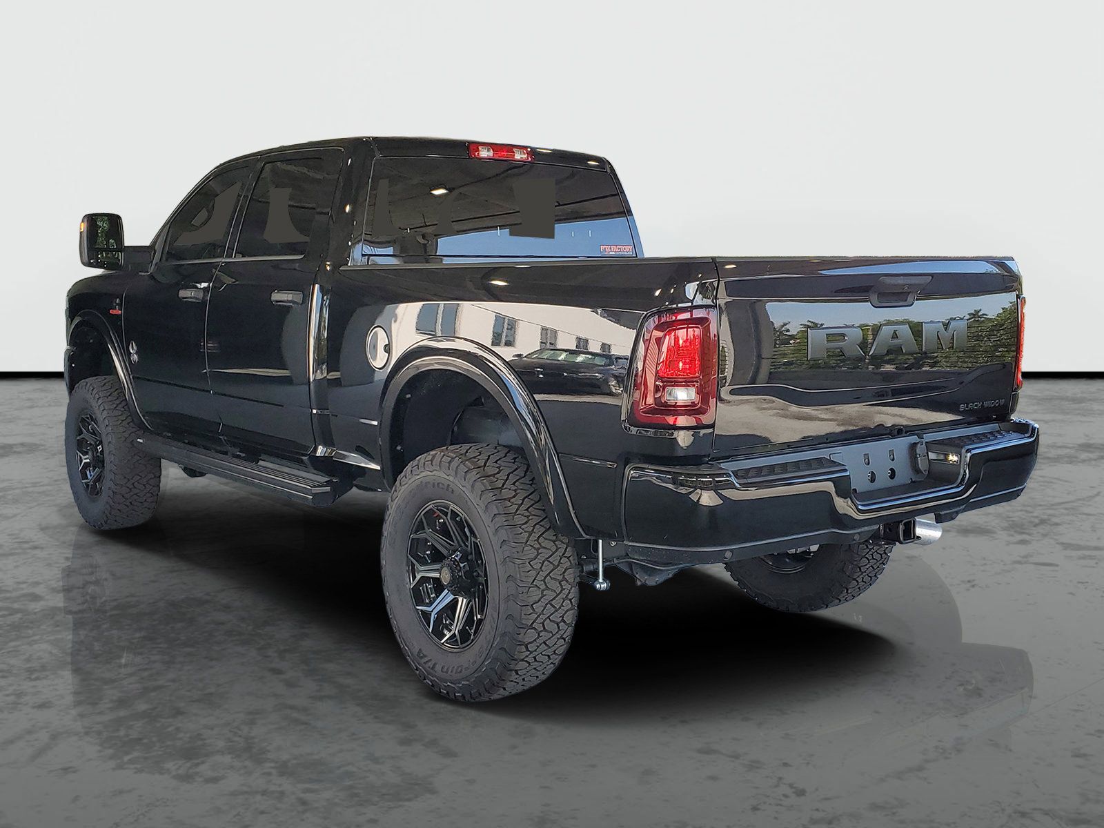 New 2025 RAM 2500 Big Horn AWD/4WD image 3