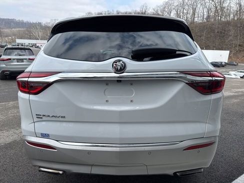 Used 2020 Buick Enclave Essence w/ Sound and Sites Package image 4