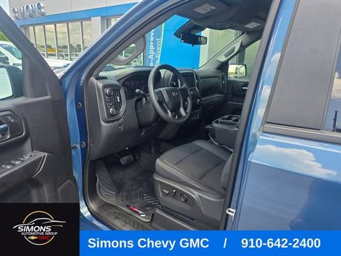 Used 2024 Chevrolet Silverado 1500 Custom Trail Boss AWD/4WD image 11