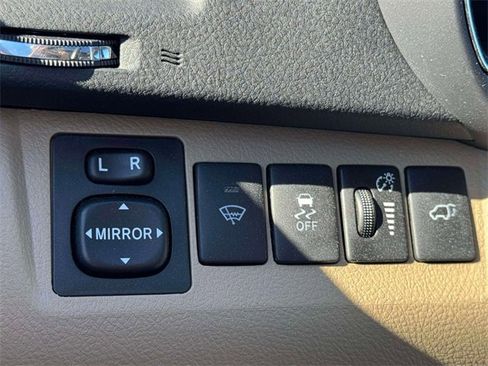 Used 2012 Toyota Highlander Limited image 21