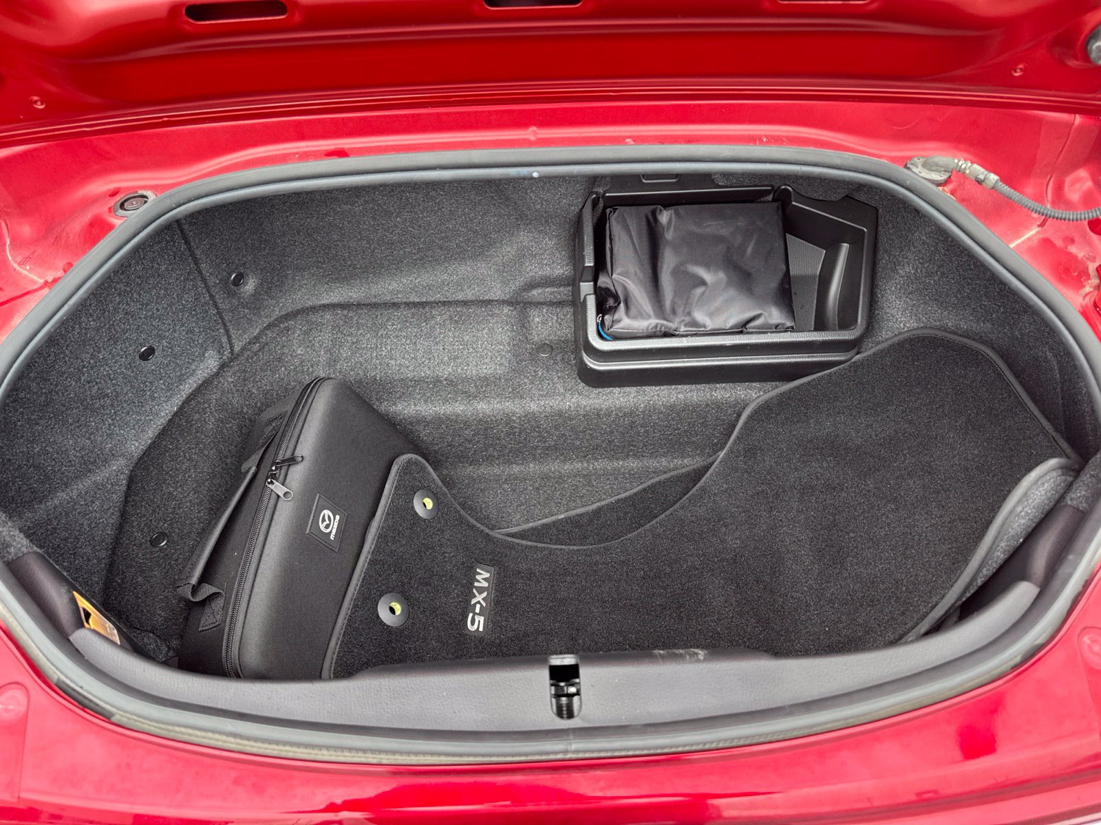 Used 2023 MAZDA MX-5 Miata Club w/ Interior Package RWD image 11