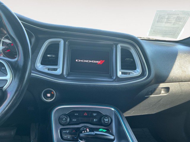 Used 2018 Dodge Challenger SXT RWD image 6