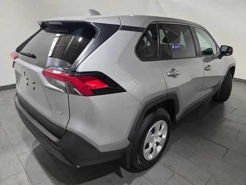 Used 2024 Toyota RAV4 LE AWD/4WD image 5