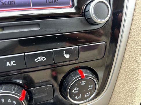 Used 2013 Volkswagen Passat 2.5 SE image 20