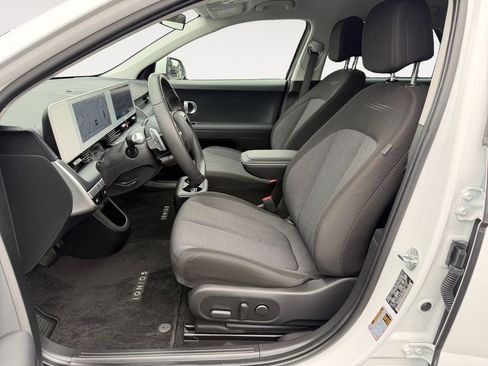 Used 2024 Hyundai Ioniq 5 SE AWD/4WD image 6