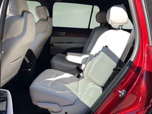 Used 2026 Cadillac Vistiq Sport w/ LPO, Floor Liner Package AWD/4WD image 23