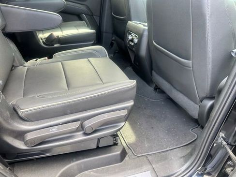 Certified 2023 GMC Yukon SLT w/ SLT Luxury Package image 43