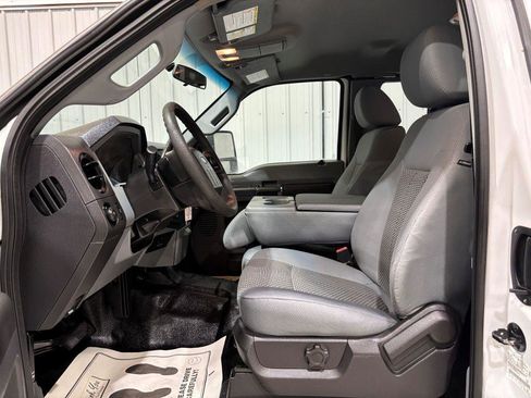 Used 2016 Ford F250 XL w/ Power Equipment Group image 11