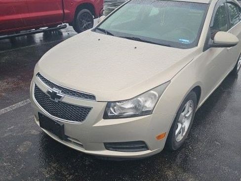 Used 2012 Chevrolet Cruze LT FWD image 1