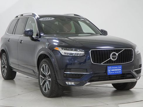 Used 2019 Volvo XC90 T6 Momentum w/ Advanced Package AWD/4WD image 17