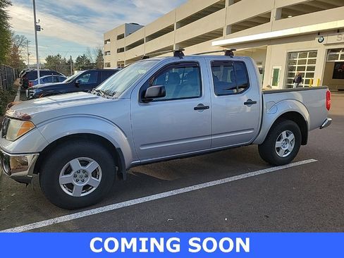Used 2006 Nissan Frontier SE image 2