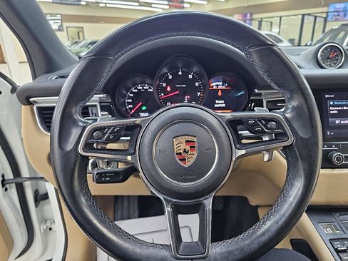 Used 2017 Porsche Macan AWD/4WD image 31