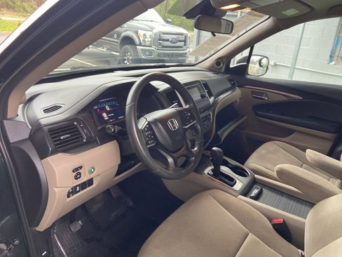 Used 2019 Honda Pilot LX image 38