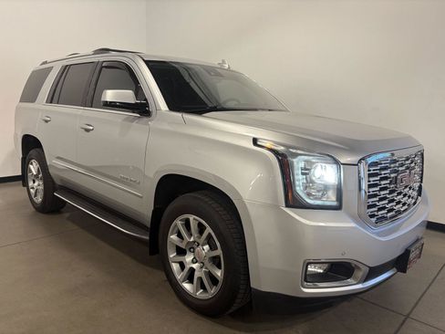 Used 2018 GMC Yukon Denali AWD/4WD image 1