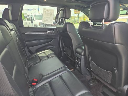 Used 2018 Jeep Grand Cherokee Limited AWD/4WD image 15