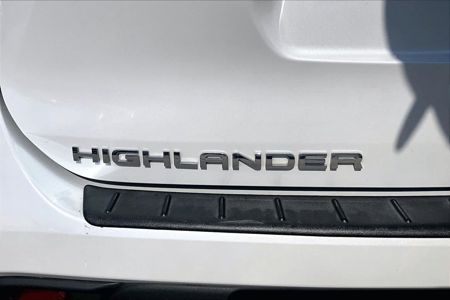 Used 2025 Toyota Highlander XLE FWD image 10