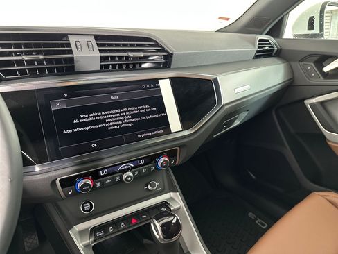 Certified 2025 Audi Q3 2.0T Premium w/ Convenience Package image 48