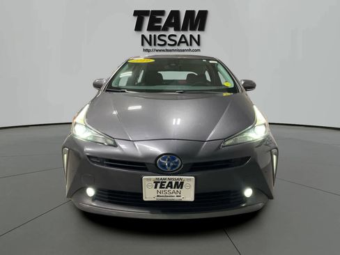 Used 2019 Toyota Prius LE image 2