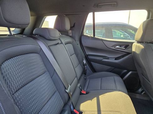 Used 2025 Chevrolet Equinox LT w/ Safety and Technology Package FWD image 14