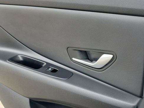 New 2026 Hyundai Elantra Hybrid FWD image 23