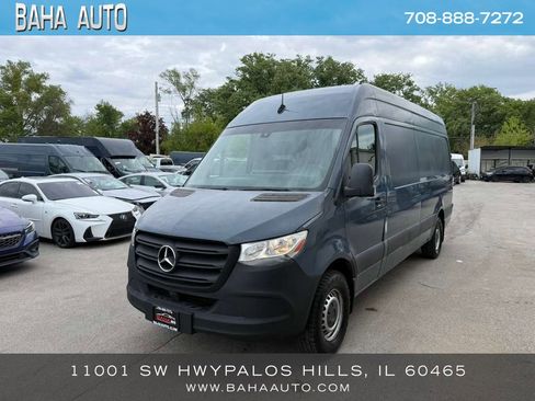Used 2019 Mercedes-Benz Sprinter 170 image 1
