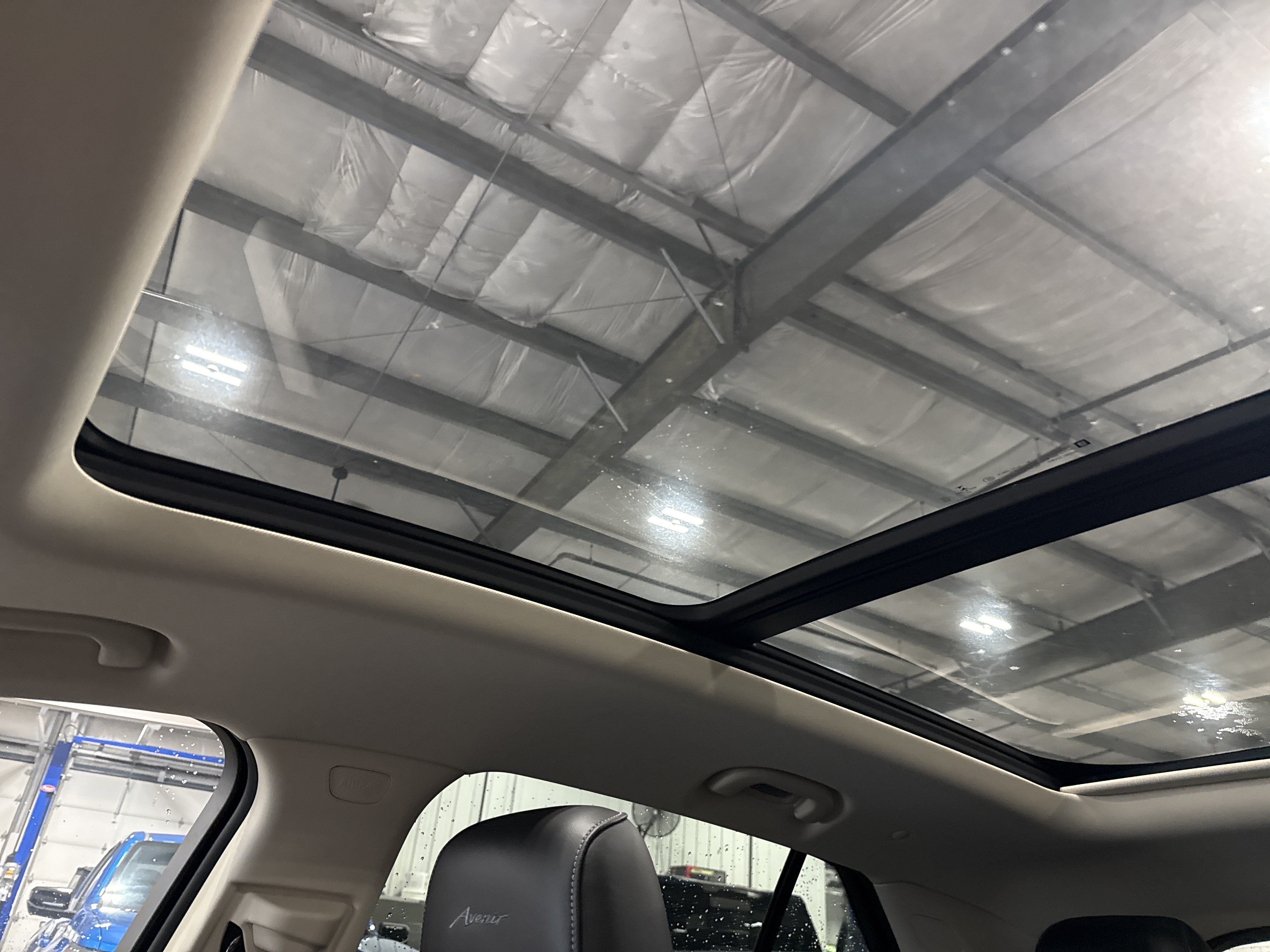 Used 2021 Buick Envision Avenir w/ Technology Package II AWD/4WD image 12