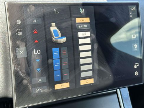 Used 2025 Land Rover Range Rover Velar Dynamic SE AWD/4WD image 12