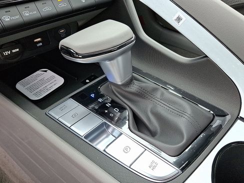 New 2026 Hyundai Elantra SEL Sport Premium FWD image 8