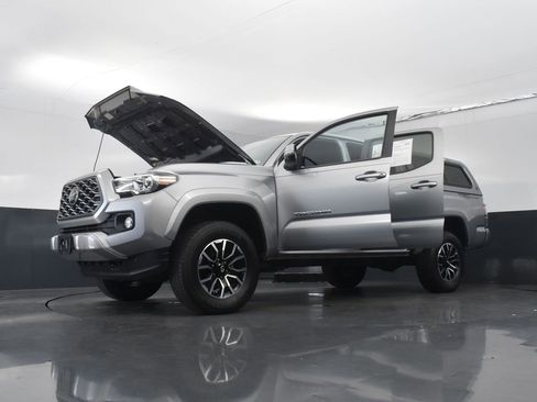 Used 2020 Toyota Tacoma TRD Sport image 30