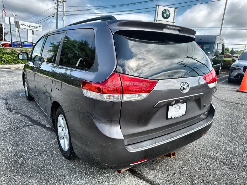 Used 2012 Toyota Sienna LE FWD image 12