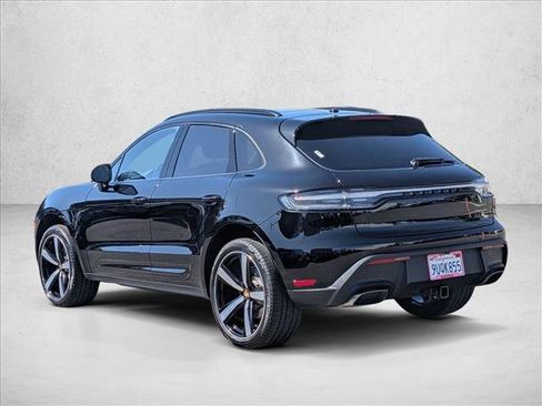 Used 2025 Porsche Macan AWD/4WD image 8