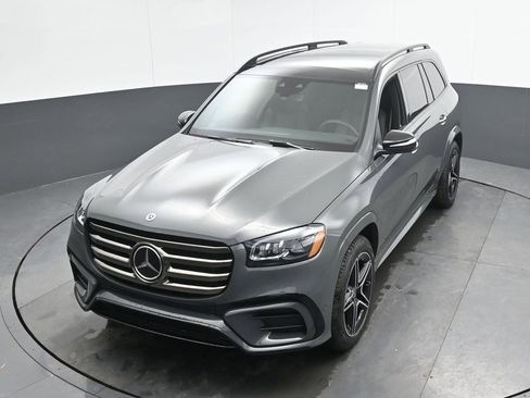 New 2026 Mercedes-Benz GLS 450 4MATIC image 32