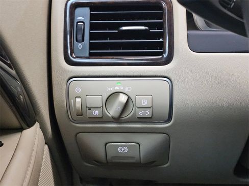 Used 2015 Volvo S80 T6 w/ Climate Package image 32