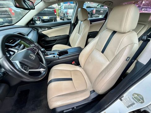 Used 2016 Honda Civic Touring image 8