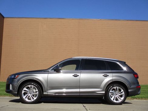 Used 2021 Audi Q7 3.0T Premium Plus w/ Executive Package AWD/4WD image 4