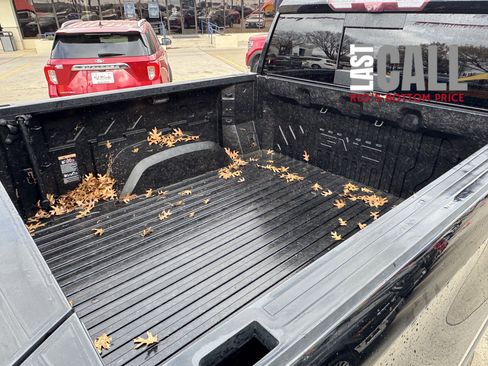 Used 2020 GMC Sierra 1500 AT4 w/ AT4 Premium Package image 8