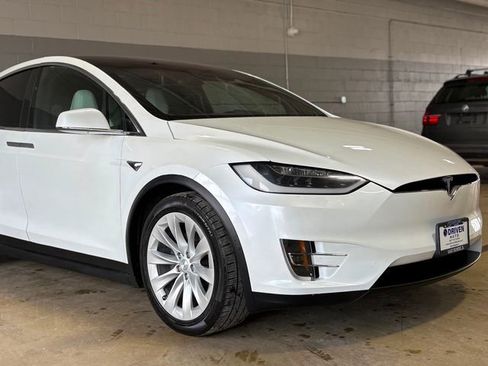 Used 2017 Tesla Model X 100D image 4