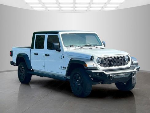 Used 2024 Jeep Gladiator Sport AWD/4WD image 7