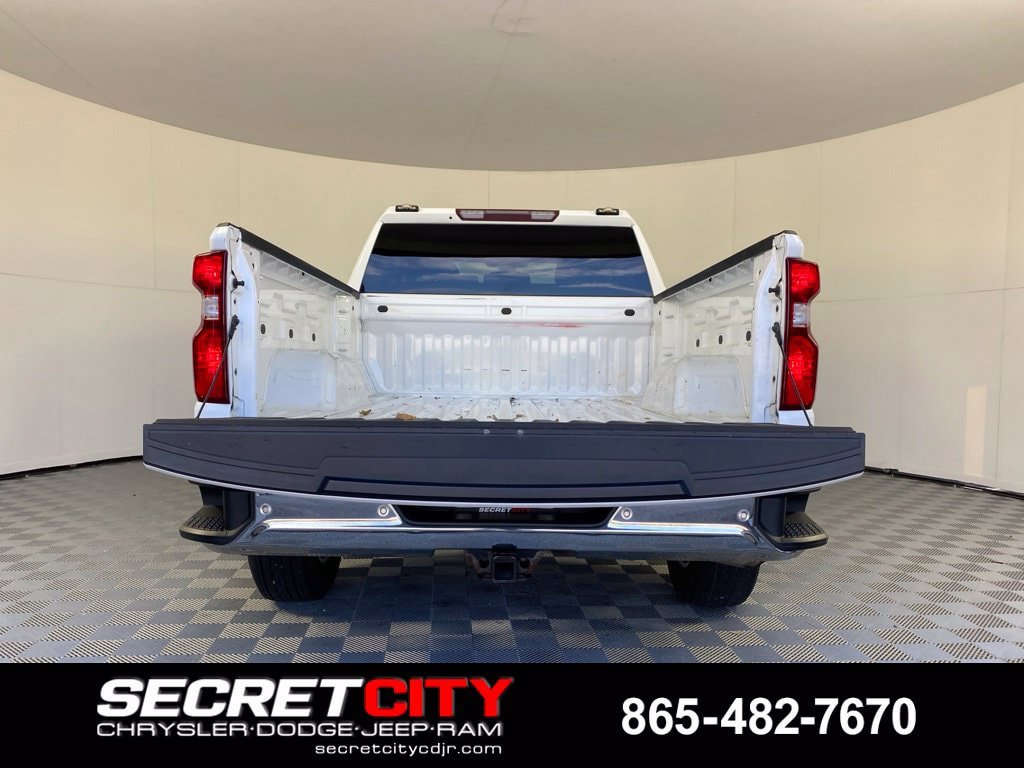 Used 2020 Chevrolet Silverado 1500 LT w/ Convenience Package AWD/4WD image 30