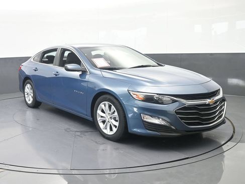 Used 2025 Chevrolet Malibu LT FWD image 9