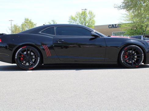 Used 2014 Chevrolet Camaro SS w/ SS Performance Package RWD image 22