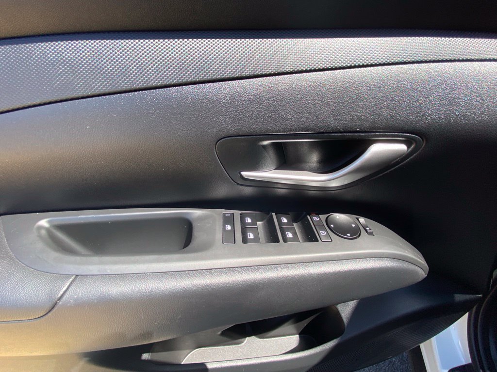 Used 2025 Hyundai Tucson SEL FWD image 12