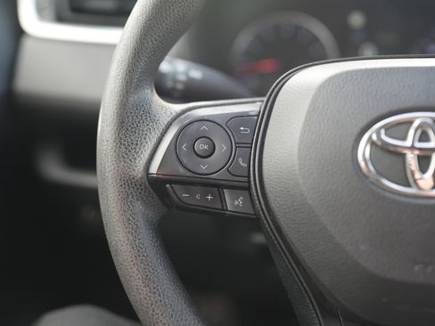 Used 2019 Toyota RAV4 LE image 19