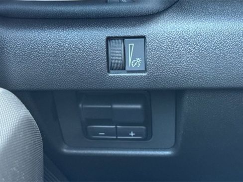 New 2025 GMC Canyon Elevation w/ Convenience Package image 30