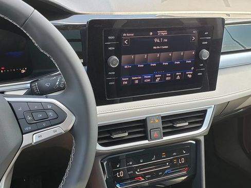 New 2026 Volkswagen Taos SE AWD/4WD image 11
