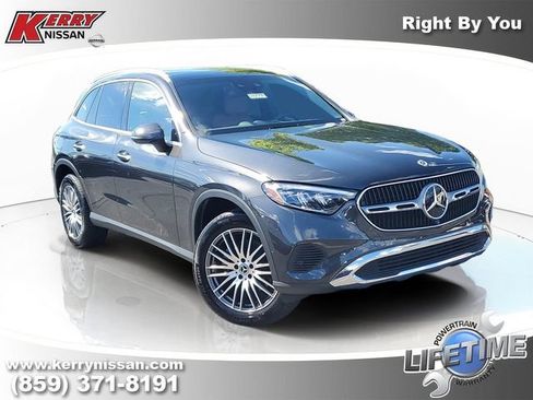 Used 2023 Mercedes-Benz GLC 300 4MATIC image 1