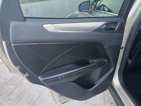 Used 2017 Lincoln MKC Premiere FWD image 17
